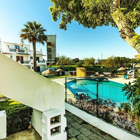 B20 - Sun And Pool Apartment ลากอส ภายนอก รูปภาพ